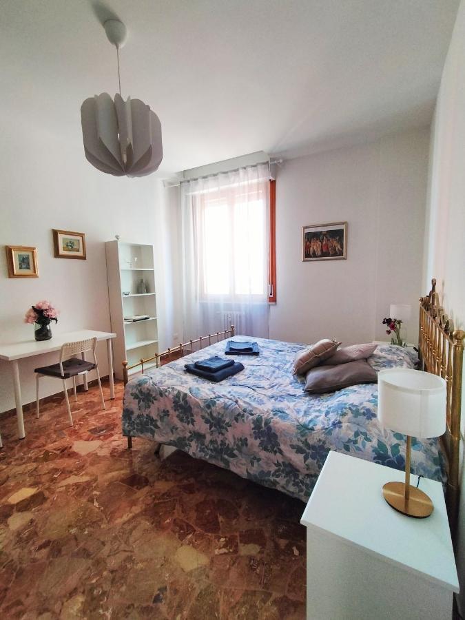 Liz'S House, Appartamento Super Servito A Firenze Bagian luar foto